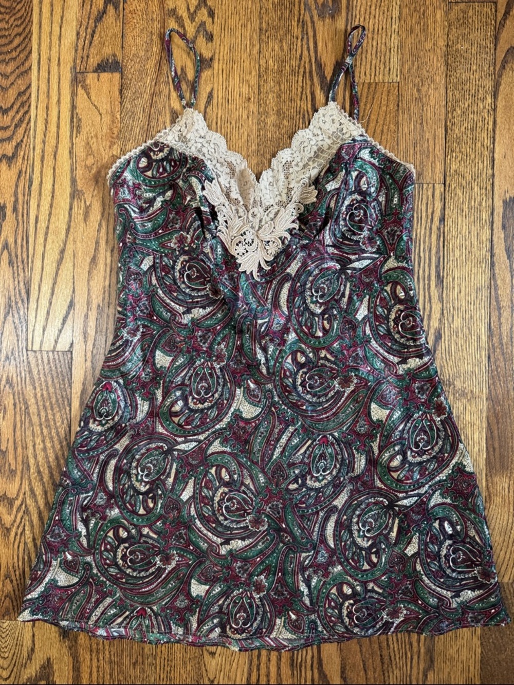 Vintage 90s Victoria’s Secret Paisley Lace Cami Slip–1996 Boho Y2K